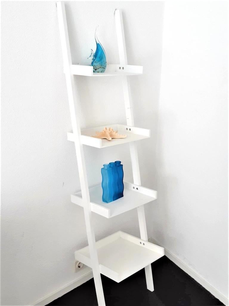 Wit houten wandrek  in Hampton stijl, Ophalen, Zo goed als nieuw