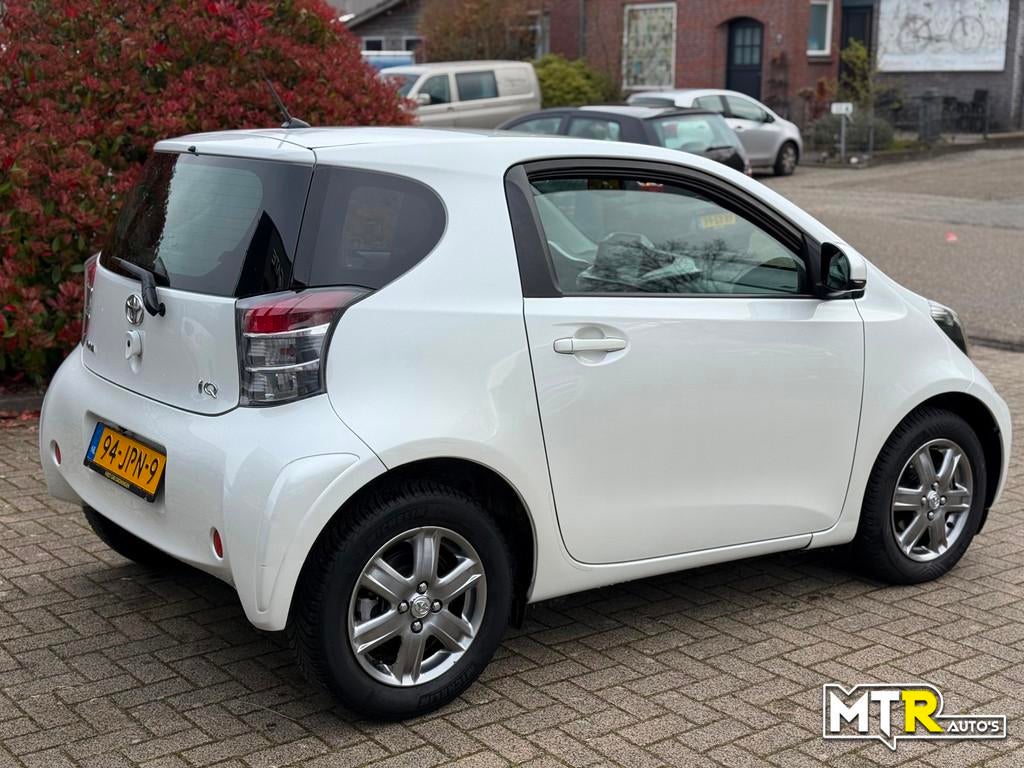 Toyota IQ 1.0 VVTi Aspiration AUT|LPG G3|NAP|APK|CLIMA, Gebruikt, Zwart, 899 kg, 4 stoelen
