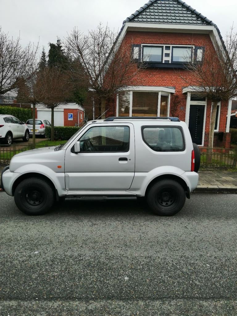 Suzuki Jimny 1.3 JLX, 4x4, bouwjaar Juli 2009, nette auto, Auto's, Stof, 4 cilinders, Handgeschakeld, Particulier
