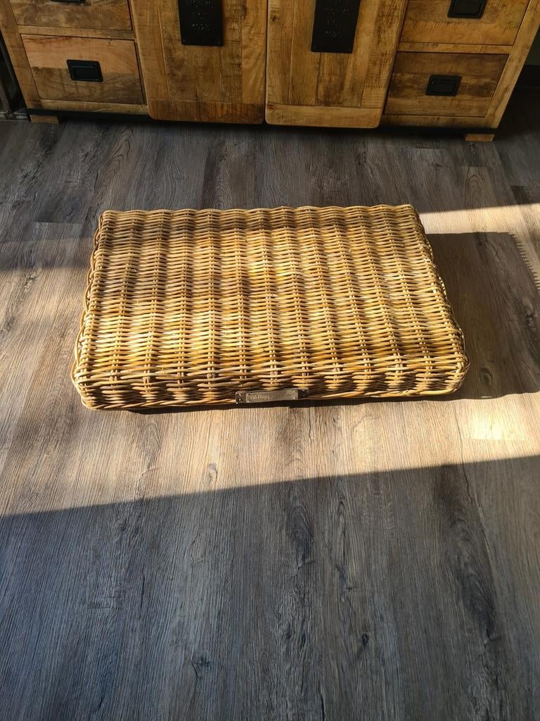 Hondenbank, Dieren en Toebehoren, Ophalen, Zo goed als nieuw, Riet