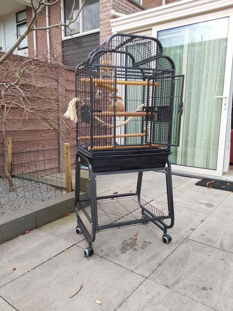 Vogelkooi met onderstel, zwart gemoffeld, H140xB56xD43cm, Ophalen, Gebruikt, Metaal, Vogelkooi