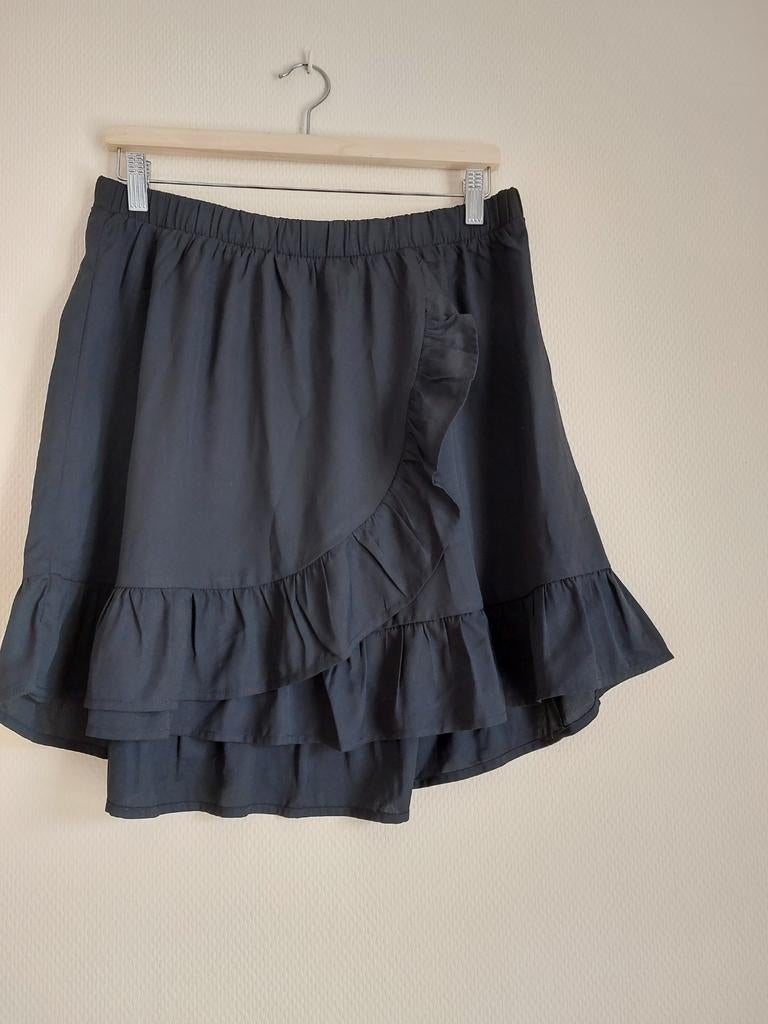 Zwarte rok, Maat 38/40 (M), Zwart, Ophalen of Verzenden, Zo goed als nieuw