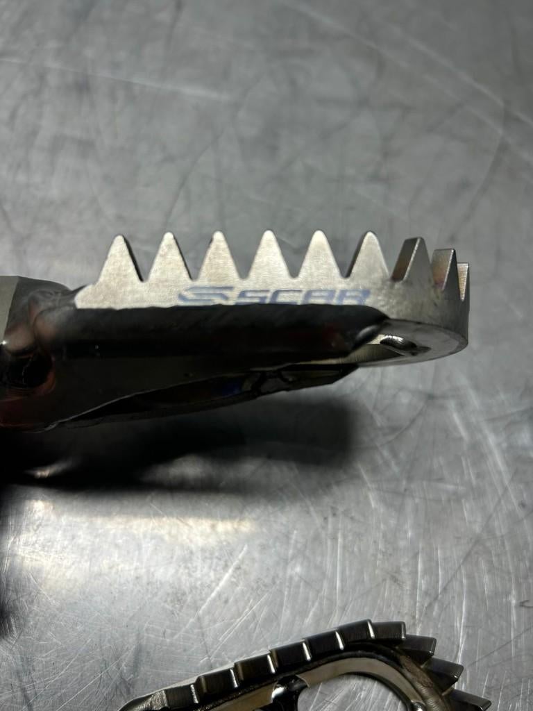 Scar titanium voetsteunen KTM / Husqvarna / Gas Gas, Titanium, Gebruikt, Info@scar.com, Scar