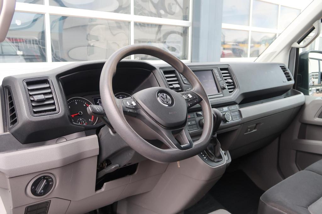 Volkswagen Crafter 35 2.0 TDI L3H3 AUT/ LED/ CAMERA/ ACC/ MA, Stof, Gebruikt, 4 cilinders, Volkswagen