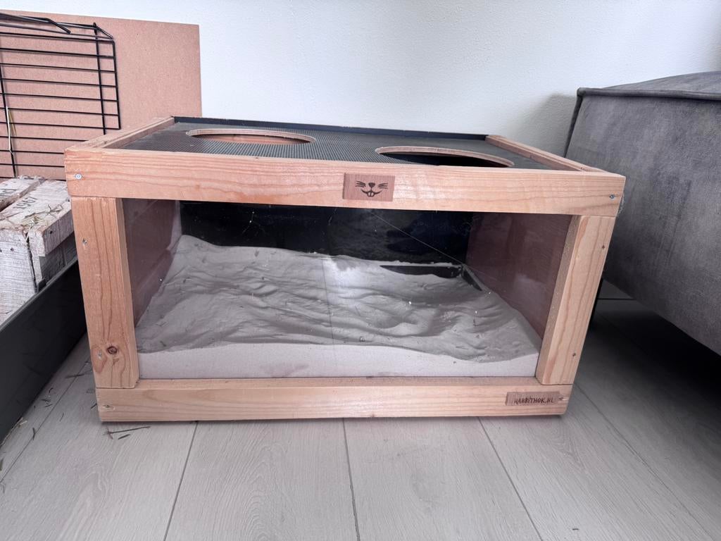 Konijnen zandbak, Ophalen, Zo goed als nieuw