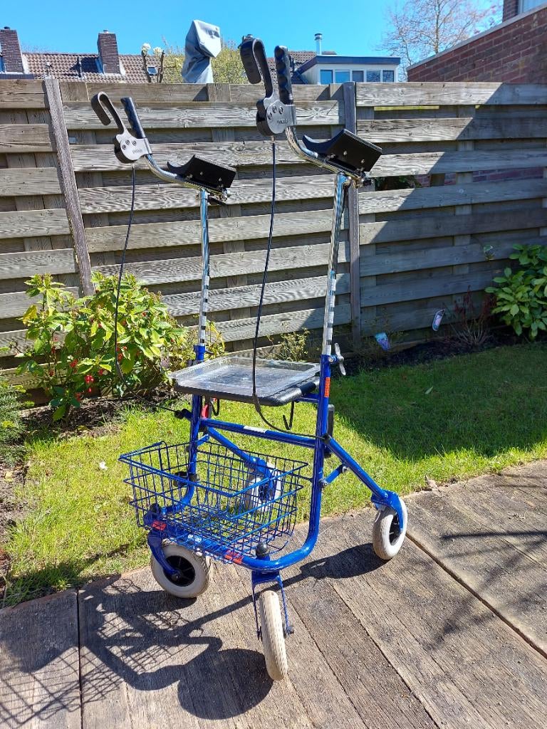 Goede armschaal rollator, Ophalen, Opvouwbaar, Gebruikt