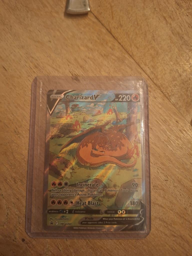 Pokemon kaart Charizard V Sword & Shield, Ophalen, Zo goed als nieuw