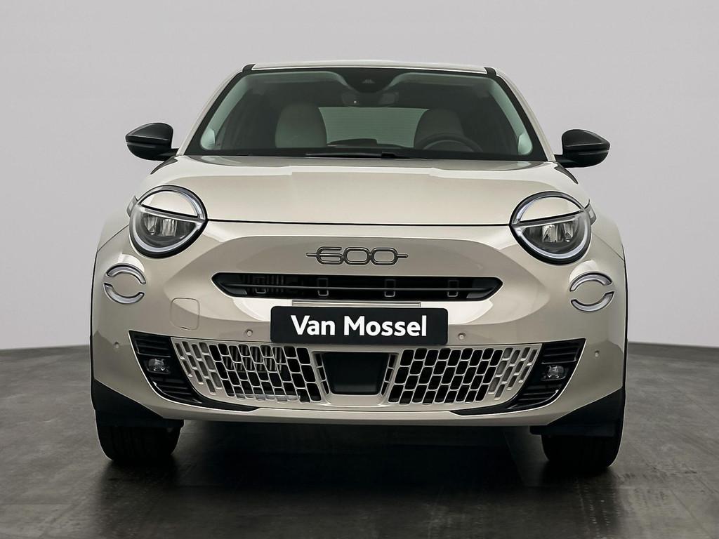 Fiat 600 1.2 Hybrid La Prima | DEMONSTRATIEMODEL | Camera |, Auto's, Fiat, Adaptive Cruise Control, 1199 cc, 620 kg, Origineel Nederlands