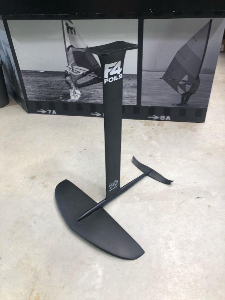 USED - F4 Foils Freeride Carbon Wing Foil, Watersport en Boten, Windsurfen, Niet ingevuld, Met draagtas, Overige typen, Niet ingevuld