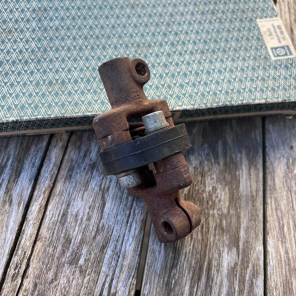 VW 411 412 stuurkoppeling, Auto diversen, Auto-accessoires, Gebruikt, Ophalen of Verzenden