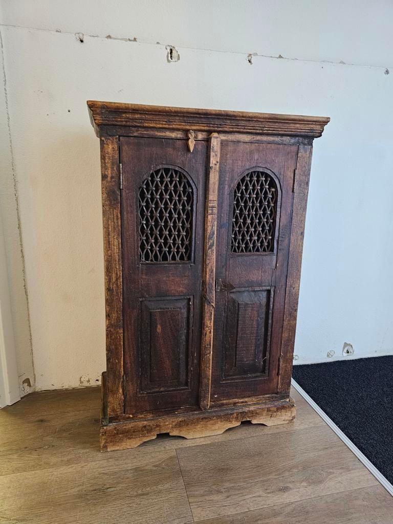 Houten kastje met 2 deuren, Ophalen of Verzenden