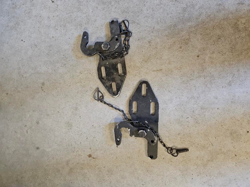 Unimog Cabine kantelhaken u serie, Ophalen of Verzenden