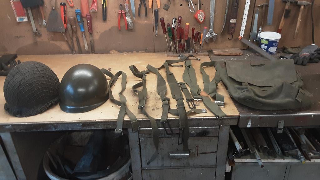 Spullen van het leger, Verzamelen, Militaria | Algemeen, Ophalen, Landmacht, Nederland, Helm of Baret