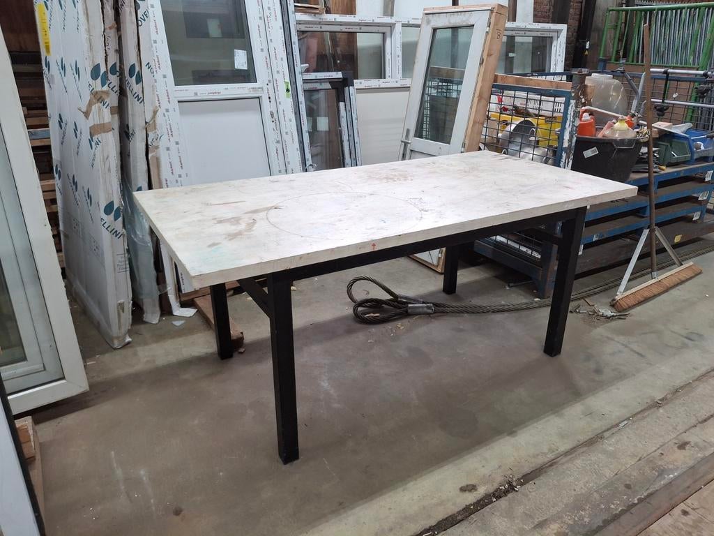 Werkbank ,tafel met massief blad, Ophalen, Zo goed als nieuw, Rechthoekig, Hout