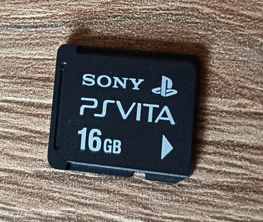 PS Vita Memory Card 16GB - Goede Staat, Gebruikt, Overige genres, 1 speler, Ophalen of Verzenden