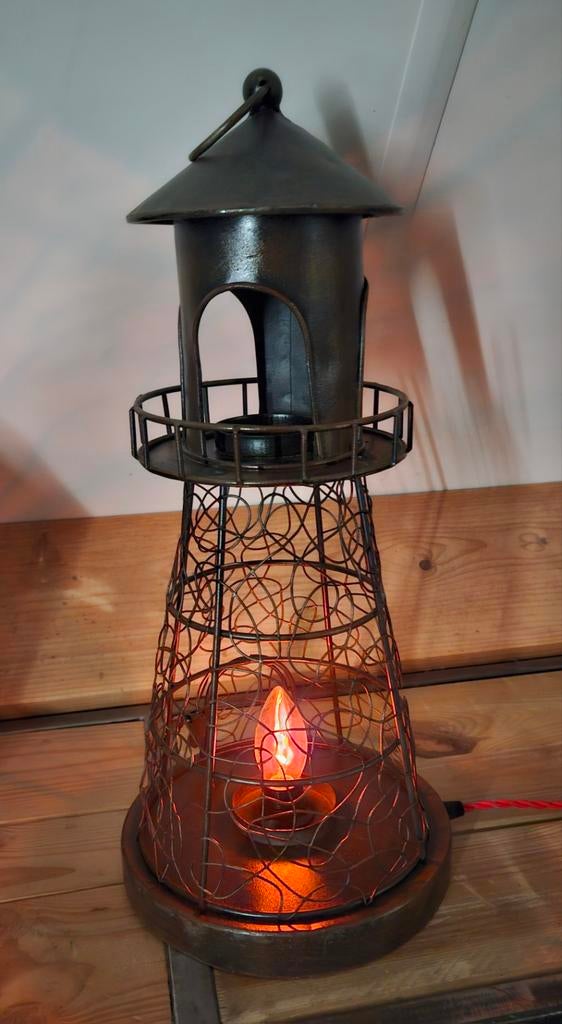 Vuurtoren lamp fantasy., Huis en Inrichting, Lampen | Tafellampen, Ophalen of Verzenden, Metaal, Minder dan 50 cm
