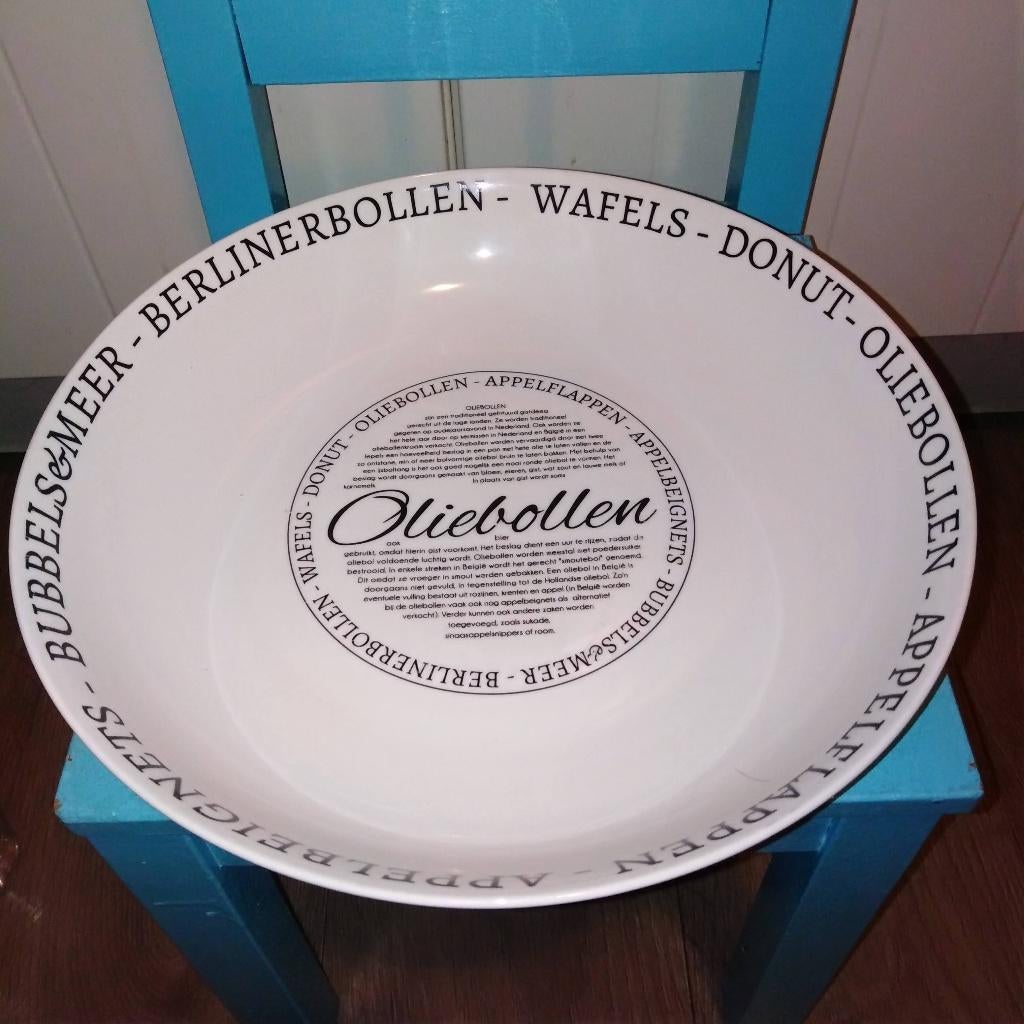 Oliebollenschaal met recept afbeelding happy new year, Huis en Inrichting, Keuken | Servies, Ophalen, Gebruikt, Schaal of Schalen