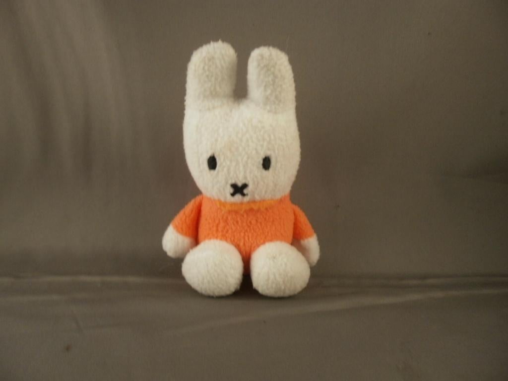 retro Nijntje wit oranje velours 11 cm gestikte x neus en, Ophalen of Verzenden, Zo goed als nieuw, Konijn