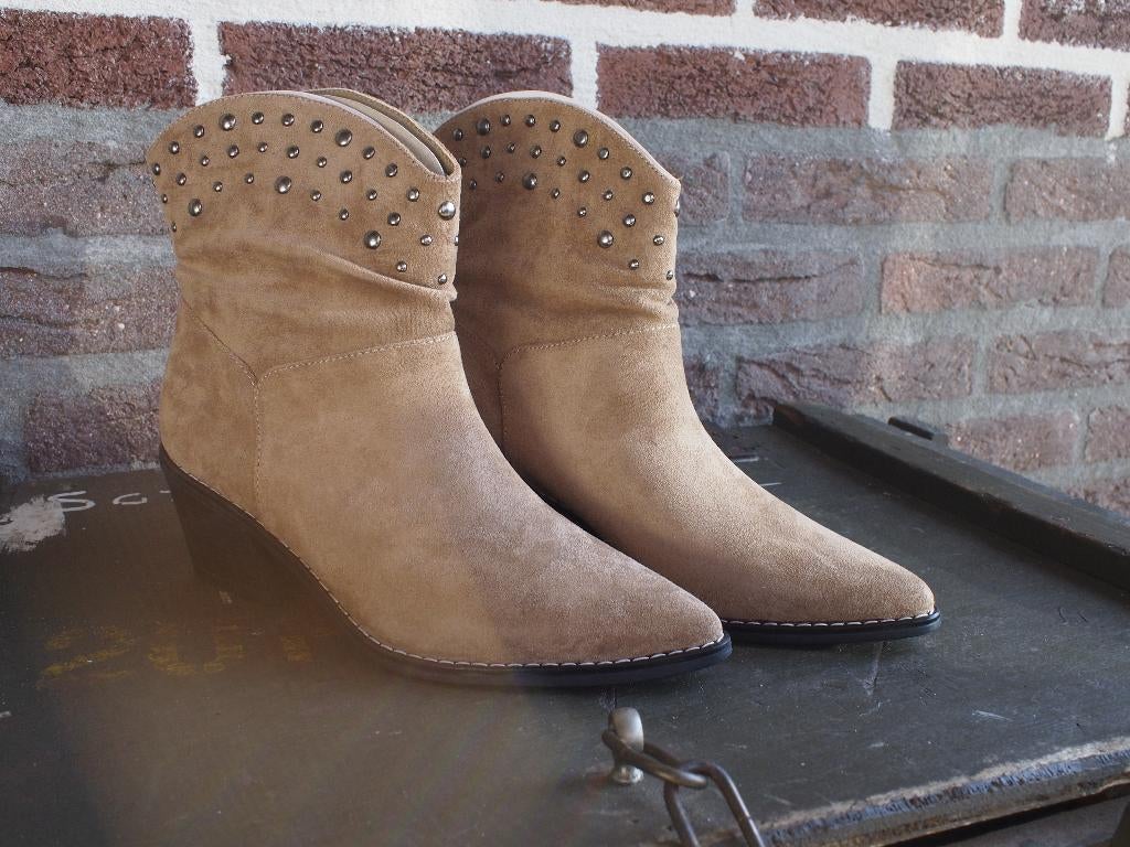 Leuke Western Boots Maat 37, Beige, Lage of Enkellaarzen, Ophalen of Verzenden, Zo goed als nieuw