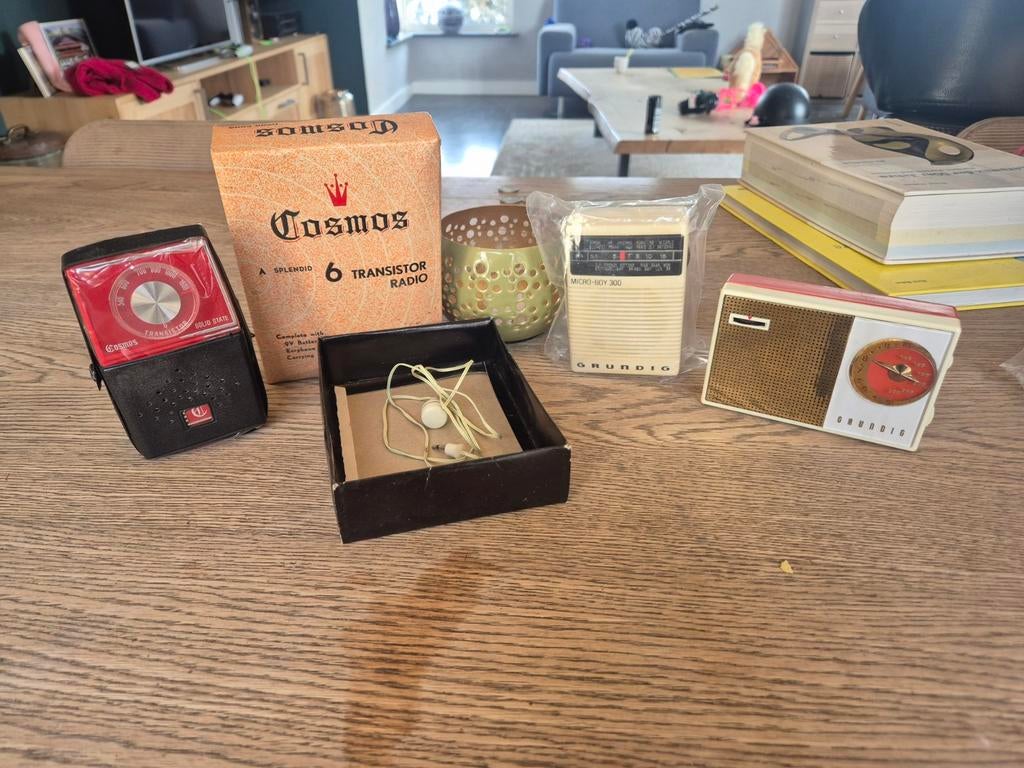Vintage Transistor Radio's - Cosmos, Grundig, etc., Audio, Tv en Foto, Radio's, Ophalen, Gebruikt, Transistorradio, Met cd-speler