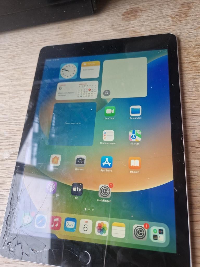 Apple ipad gekocht in 2020, Computers en Software, Apple iPads, 10 inch, Gebruikt, Apple iPad, Ophalen of Verzenden