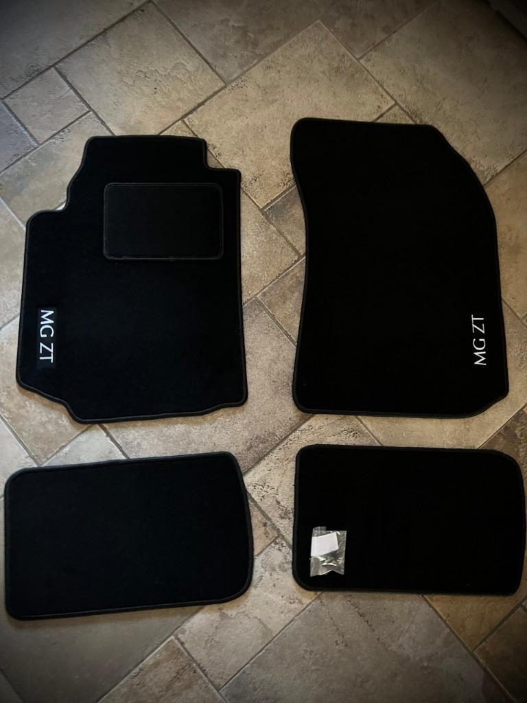 Mattenset MG ZT in zwart (met merk/type geborduurd), Auto-onderdelen, Interieur en Bekleding, Ophalen of Verzenden, Nieuw, MG