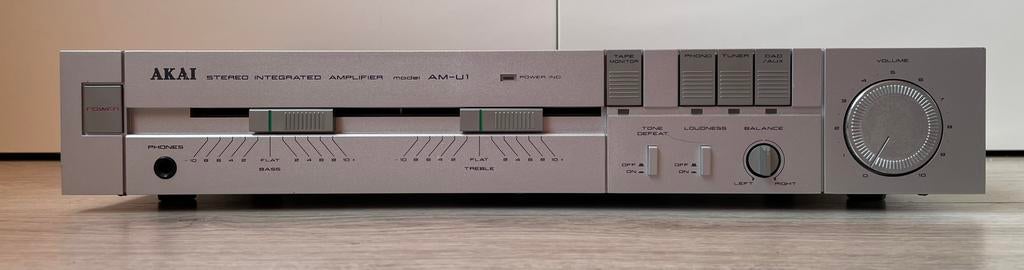 Akai AM-U1 versterker, Overige merken, Refurbished, Ophalen of Verzenden, Minder dan 60 watt