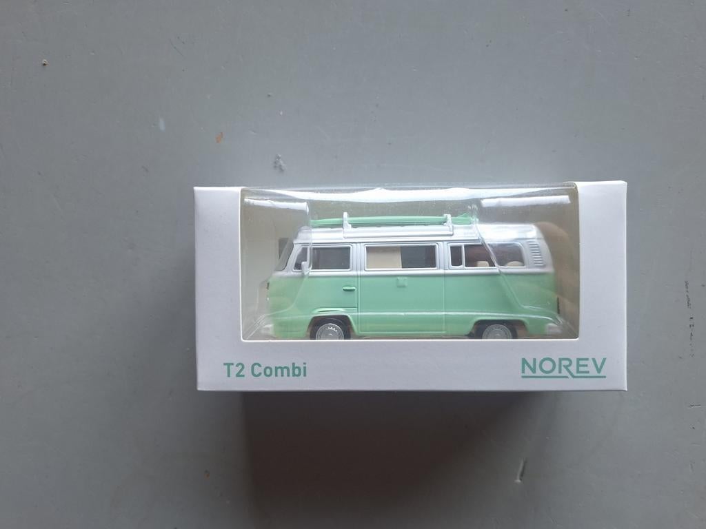 Norev Volkswagen T2 Combi Modelauto VW busje groen, Ophalen of Verzenden, Zo goed als nieuw, Auto, Norev
