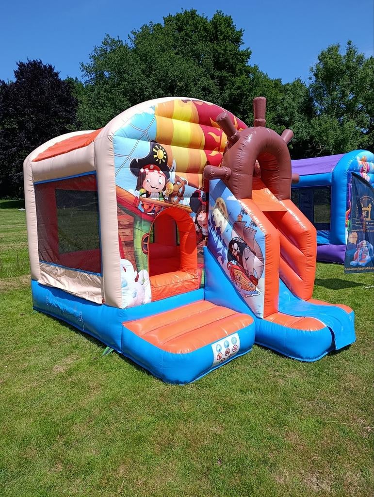 Te huur, piraten springkussen, Ophalen, Zo goed als nieuw, Overige