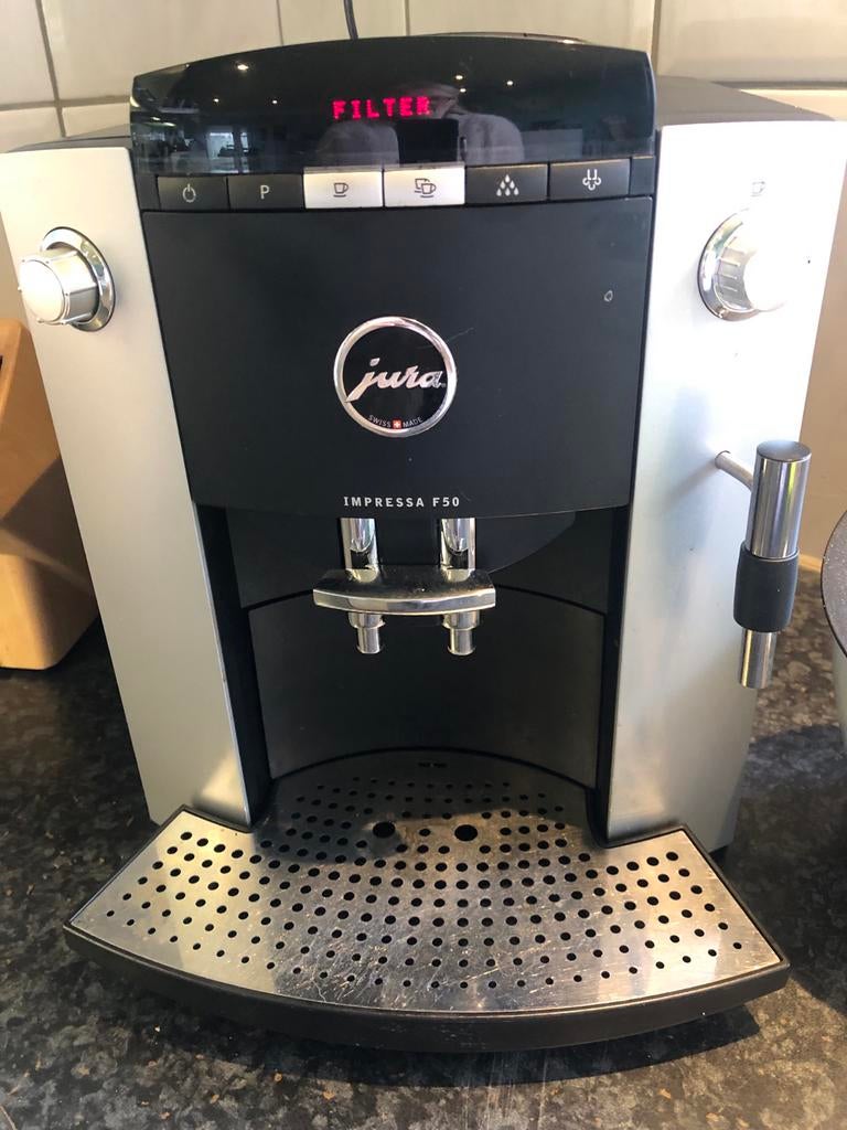 Jura Impressa F50 Espresso Machine - Gebruikt, Witgoed en Apparatuur, Koffiezetapparaten, Afneembaar waterreservoir, Gebruikt