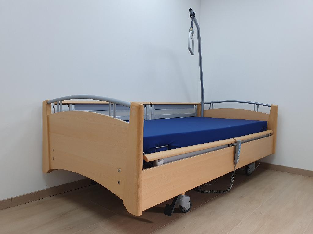 hoog laag bed - zorgbed - ziekenhuisbed - Wissner Bosserhoff