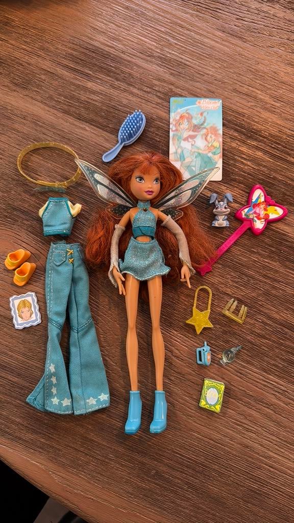 Winx club Bloom pop seizoen 1, Verzamelen, Ophalen of Verzenden, Gebruikt, Pop