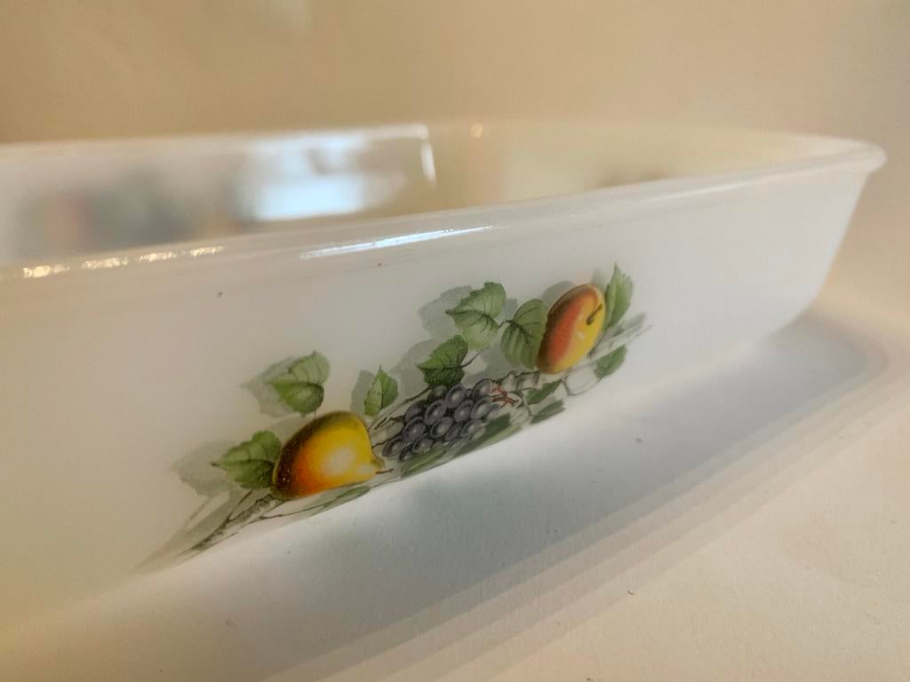 Vintage Arcopal OvenSchaal met Fruitmotief melkglas, Ophalen of Verzenden, Zo goed als nieuw