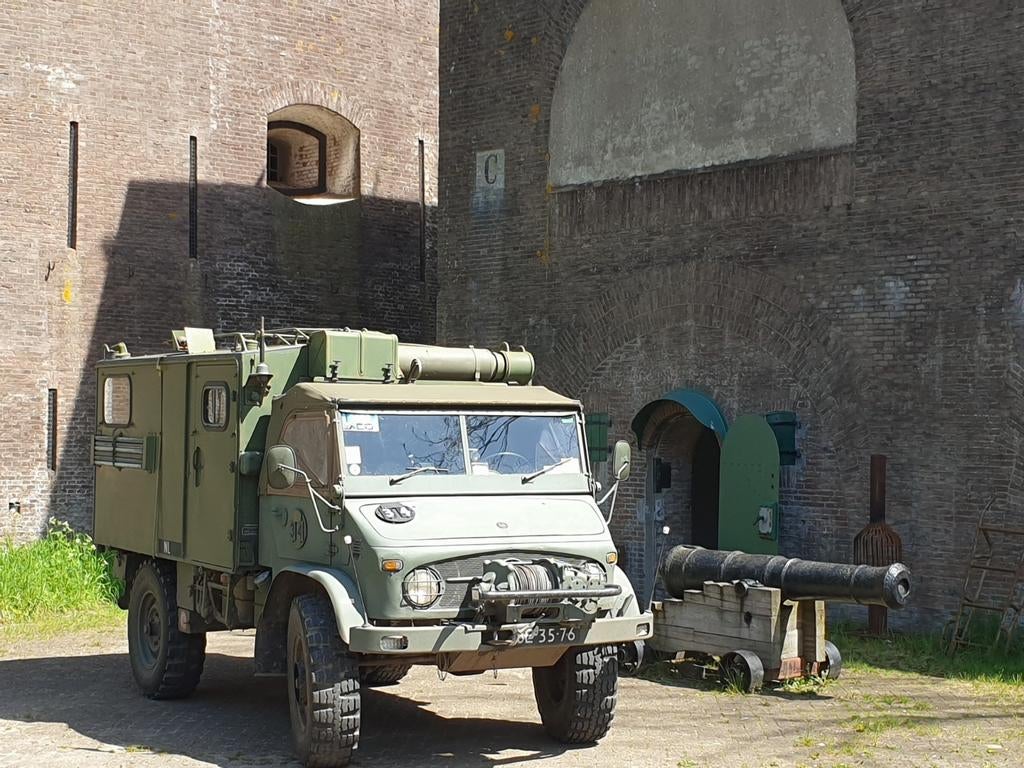 Unimog 404 mercedes. Camper. Man.iveco leger, Ophalen