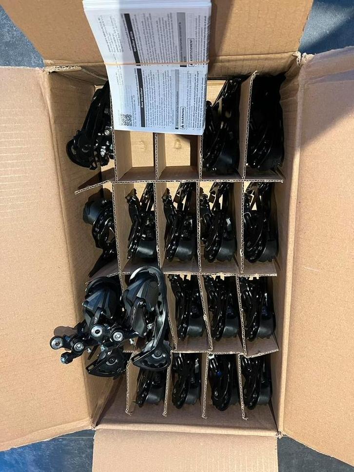 Shimano Alivio derailleur 9/8 speed RD-M3100, Fietsen en Brommers, Fietsonderdelen, Ophalen of Verzenden, Nieuw, Mountainbike