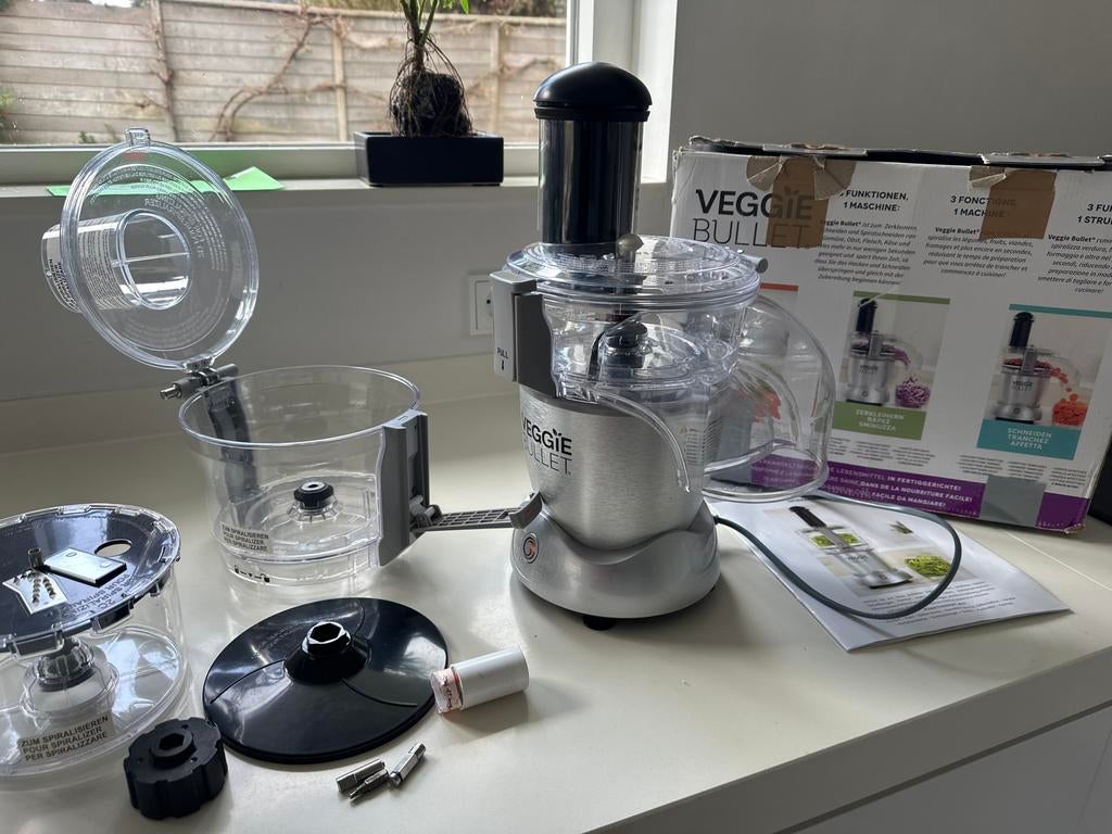 Veggie Bullet Groentesnijder 1 schroefje ontbreekt, 1 tot 2 liter, Refurbished, Ophalen of Verzenden, Vaatwasserbestendig