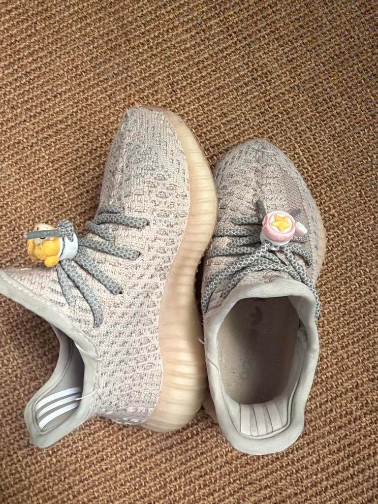 Adidas Yeezy Meisjesschoenen Maat 25, Ophalen of Verzenden, Zo goed als nieuw, Jongen of Meisje, Schoenen