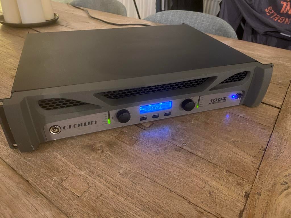 Crown Xti 1002 Eindversterker !!- Nieuwstaat!!!, 500 tot 1000 watt, Ophalen of Verzenden, Zo goed als nieuw, Nvt