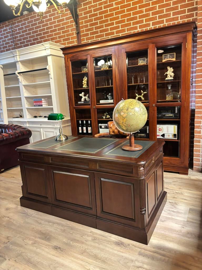 Engels bureau mahoniehout groen leer gouden bies, Huis en Inrichting, Bureaus, Ophalen, Info@chesterfieldjunkie.nl, Gosem engelsstraat 7