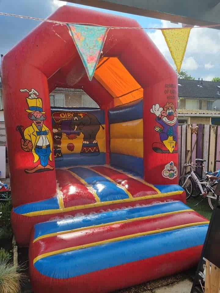 Verhuur springkussen circus/clown klein, Ophalen, Zo goed als nieuw, Overige