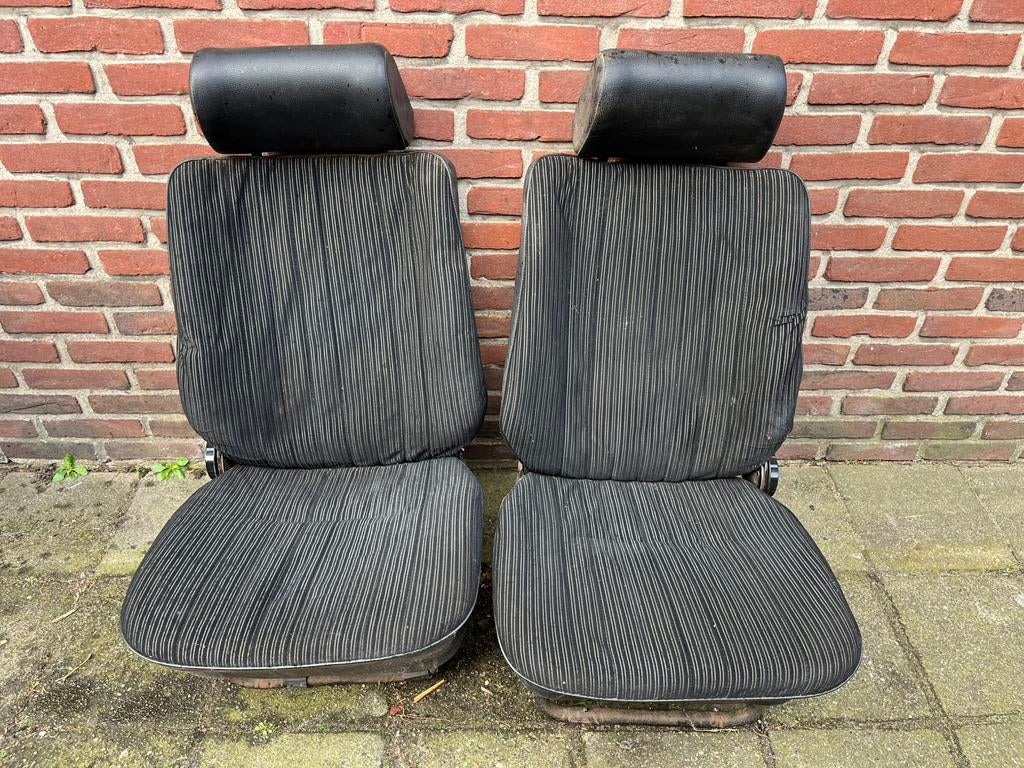 Set zwarte sr kadett c voorstoelen, Ophalen
