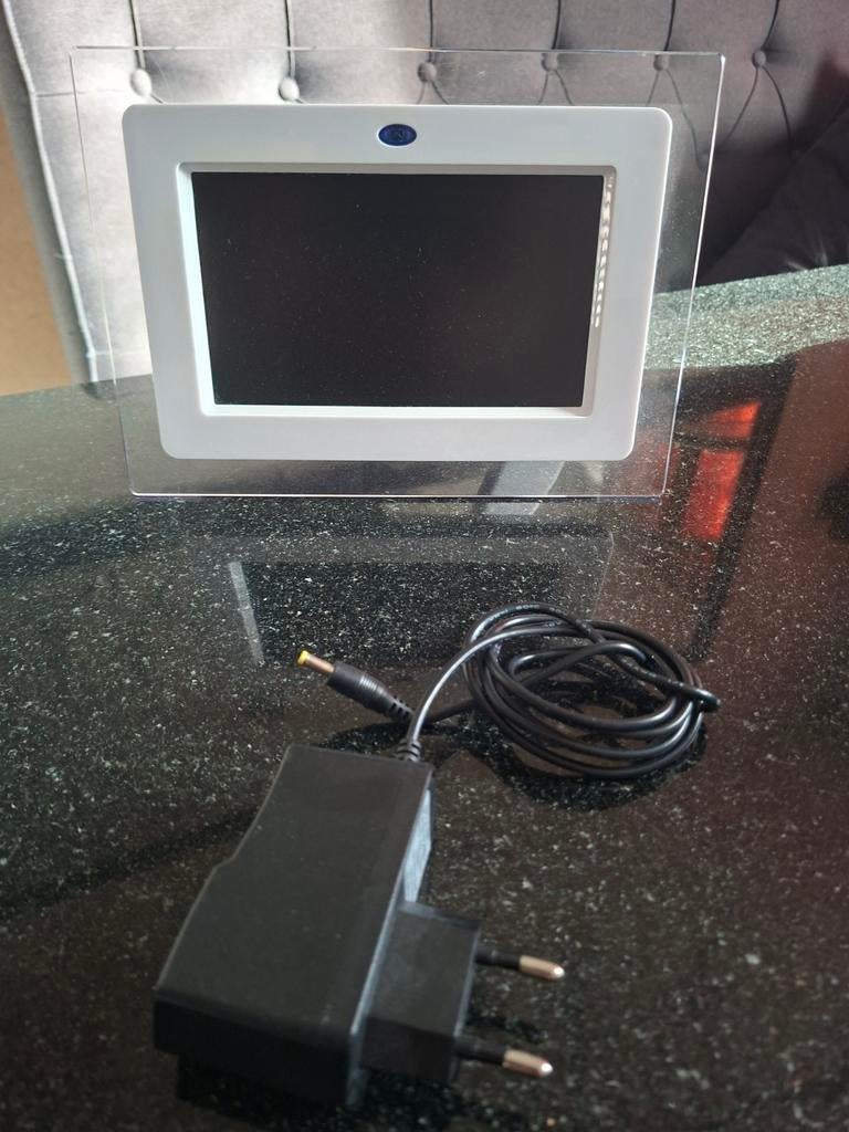 Digitale fotolijst, Ophalen