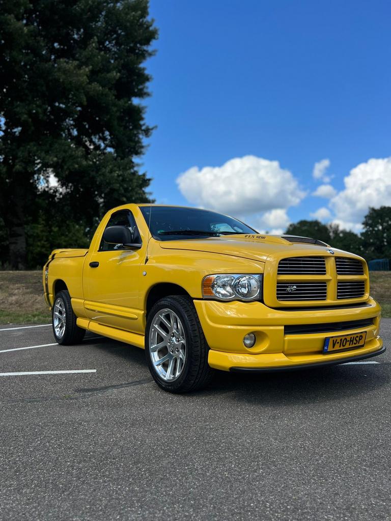 Dodge RAM 1500 Rumble Bee Hemi 5,7 #158 Volledige historie, Automaat, Achterwielaandrijving, 2100 kg, Leder