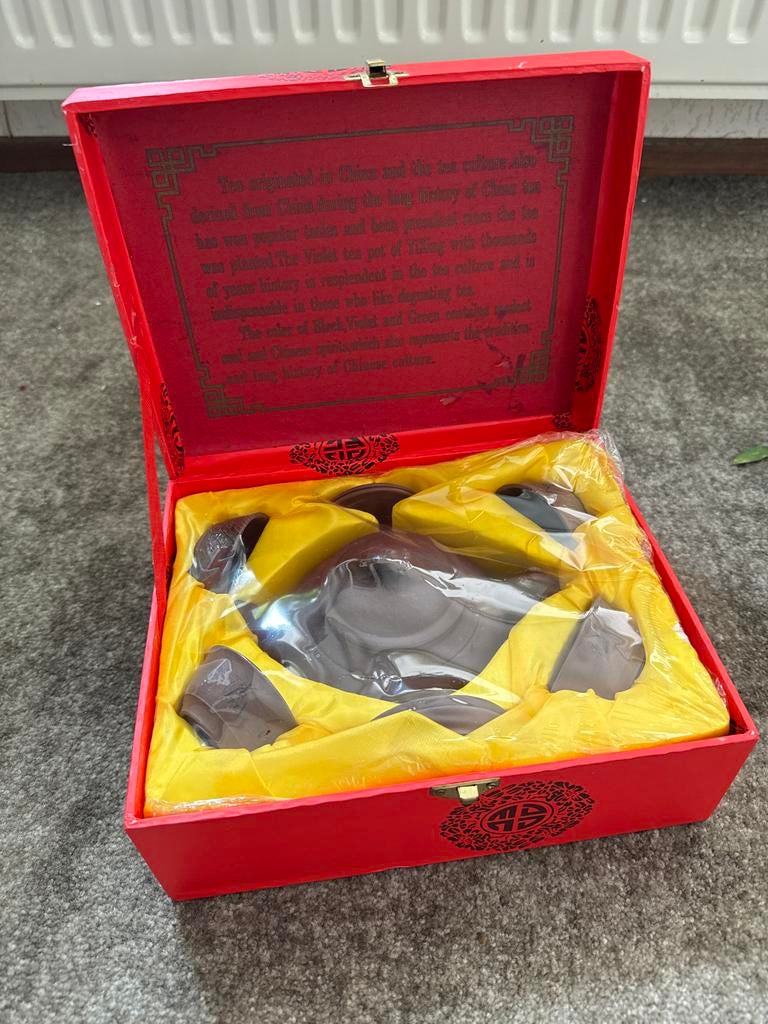 Chinese Yixing Violet Theepot Set in Luxe Rode Doos (nieuw), Ophalen of Verzenden