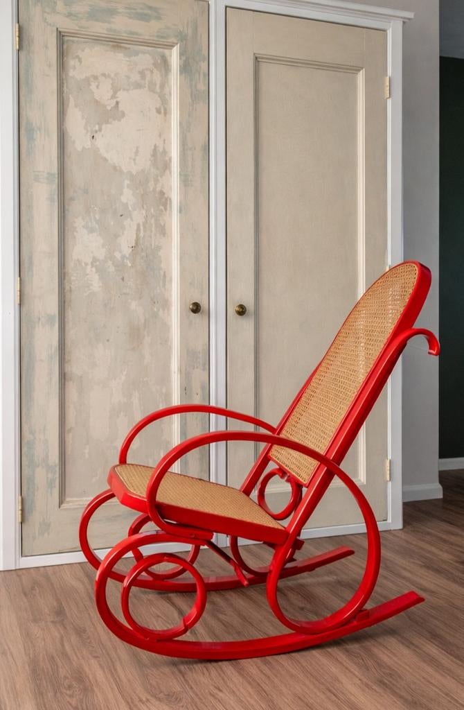 Vintage bentwood schommelstoel Thonet stijl  webbing / rotan, Antiek en Kunst, Antiek | Meubels | Stoelen en Banken, Ophalen