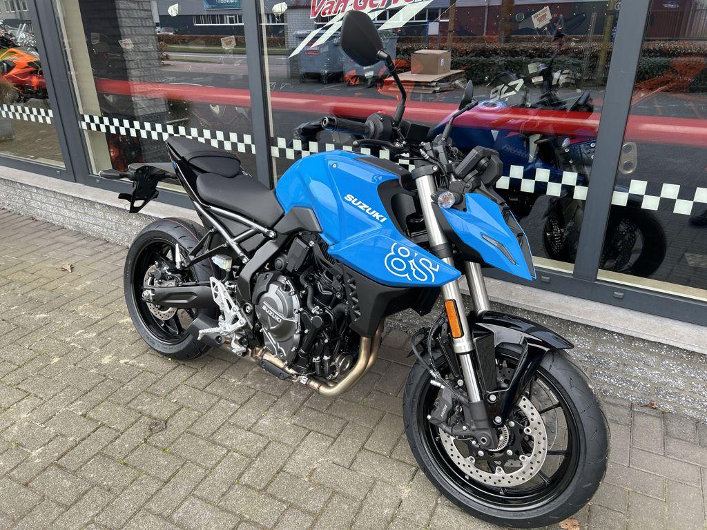 SUZUKI GSX-8S 2025 - foto 2