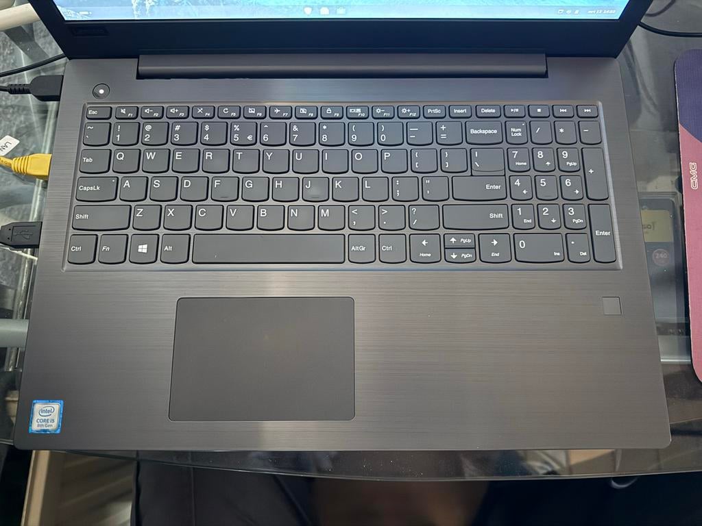 Lenovo V330-15IKB Laptop - Intel Core i5, 8GB RAM, 256GB SSD, Gebruikt, 2 tot 3 Ghz, 15 inch, 8 GB