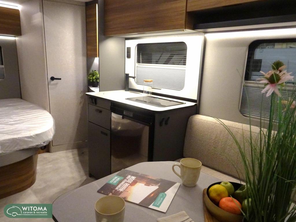 Eriba Novaline 465 Klein en compact!, Caravans en Kamperen, Standaardzit, Bedrijf, Tot en met 3, Overige typen