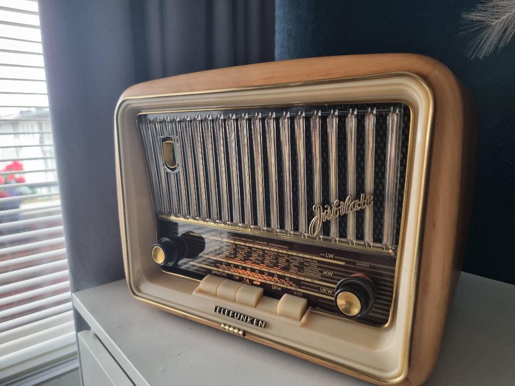 Wat een snoepie  Telefunken Jubilate  optie Bluetooth, Ophalen of Verzenden