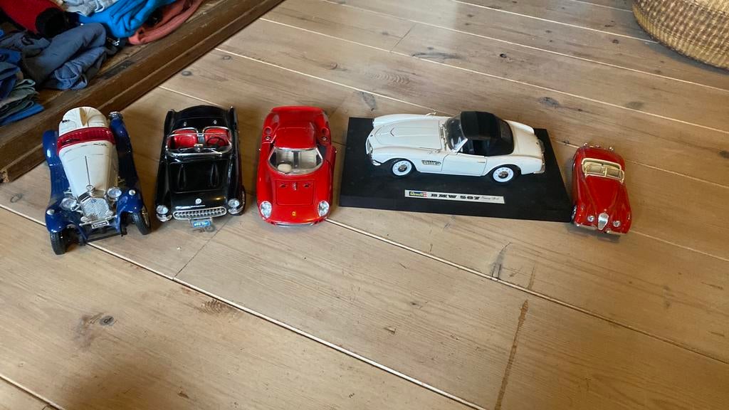 6 modelauto’s : 5 Burago en 1 Revell, Ophalen of Verzenden, Gebruikt, Auto, Bburago